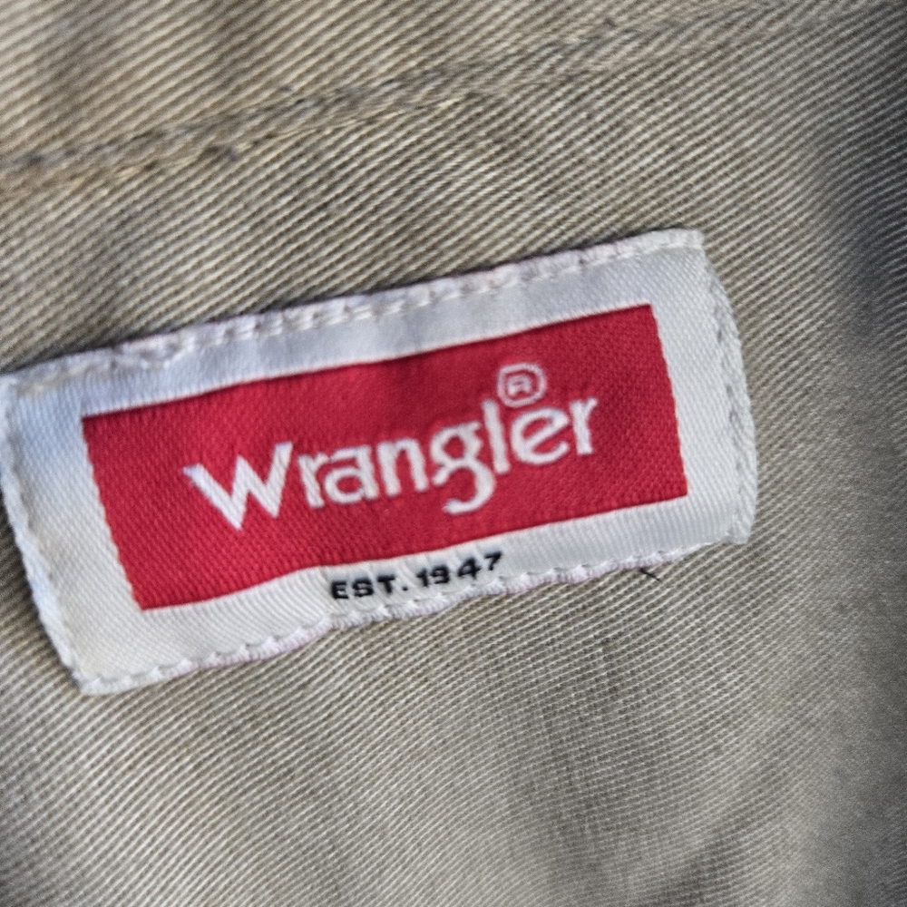 Wrangler Tan Short Sleeve Button Front Casual Shirt Size Medium - Picture 8 of 11